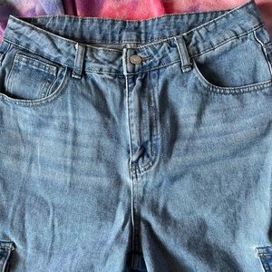 Cute wide leg light blue jean